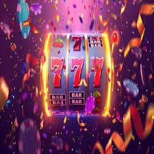 Responsible gaming message beside Sic Bo content for adult bat 7000 users